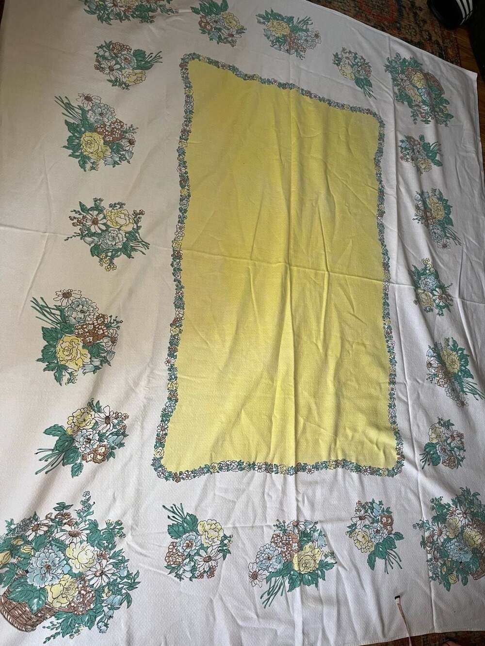 Vintage Floral Basket Yellow Center Tablecloth cottagecore - Picture 2 of 8